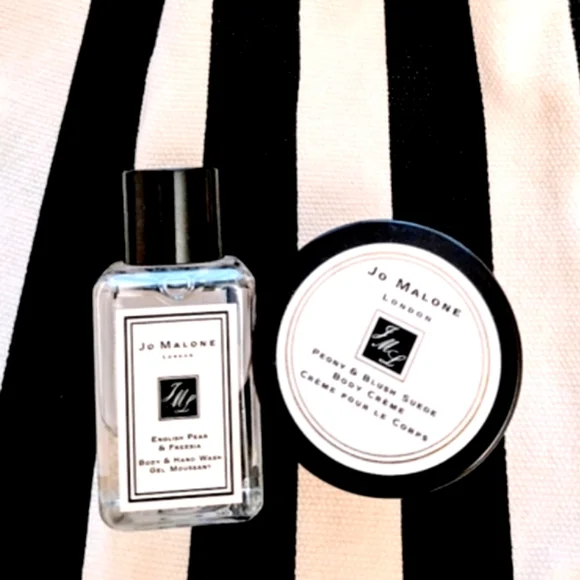 Jo Malone drawstring pouch, cream, body wash brand new!